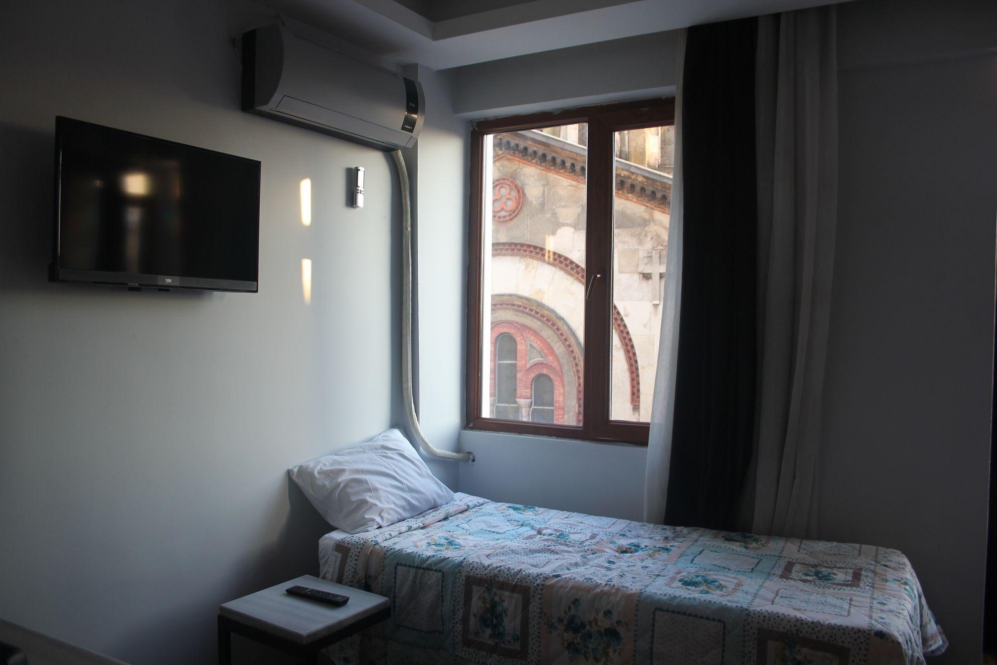 Alf Hotel Istanbul Exterior photo